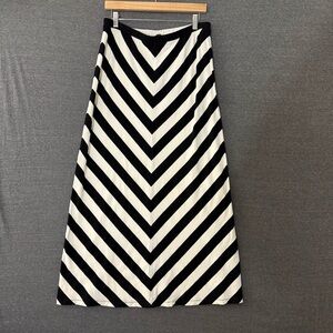 White House Black Market Women’s Maxi Skirt size Large